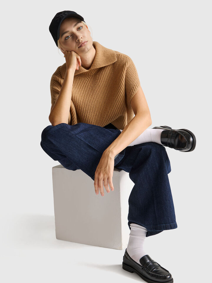 CAPE Women image number 3